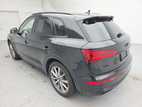 Used 2024 Audi Q5 e Premium Plus w/ Premium Plus Package AWD/4WD image 9