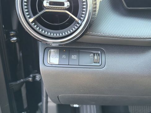 Used 2025 Chevrolet Equinox LT FWD image 22