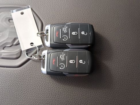 Used 2025 RAM 3500 Laramie image 27