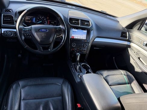 Used 2017 Ford Explorer XLT w/ Equipment Group 202A image 14