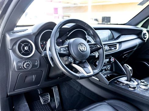 Used 2022 Alfa Romeo Stelvio Sprint image 15