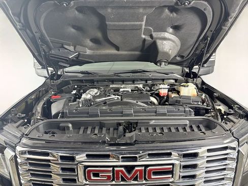 Used 2024 GMC Sierra 3500 Denali w/ Denali Reserve Package image 34