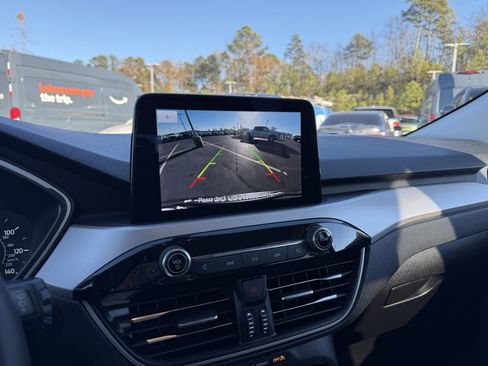 Certified 2022 Ford Escape SE w/ Convenience Package image 17