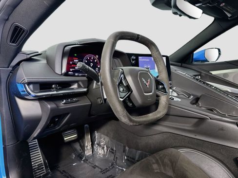 Used 2020 Chevrolet Corvette Stingray Preferred Cpe w/ 2LT Preferred Equipment Group RWD image 11