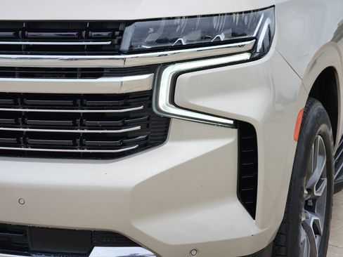 Used 2021 Chevrolet Tahoe LT w/ LT Signature Package AWD/4WD image 10