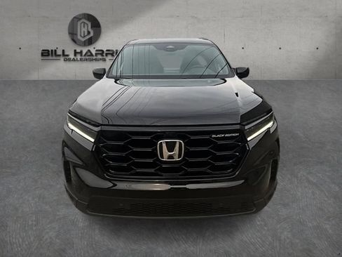 Used 2025 Honda Pilot Black Edition image 2