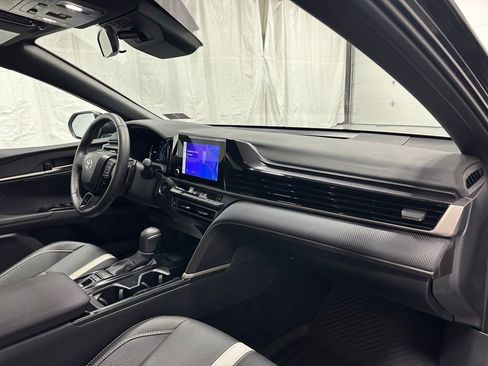 Used 2026 Toyota Camry Hybrid FWD image 62