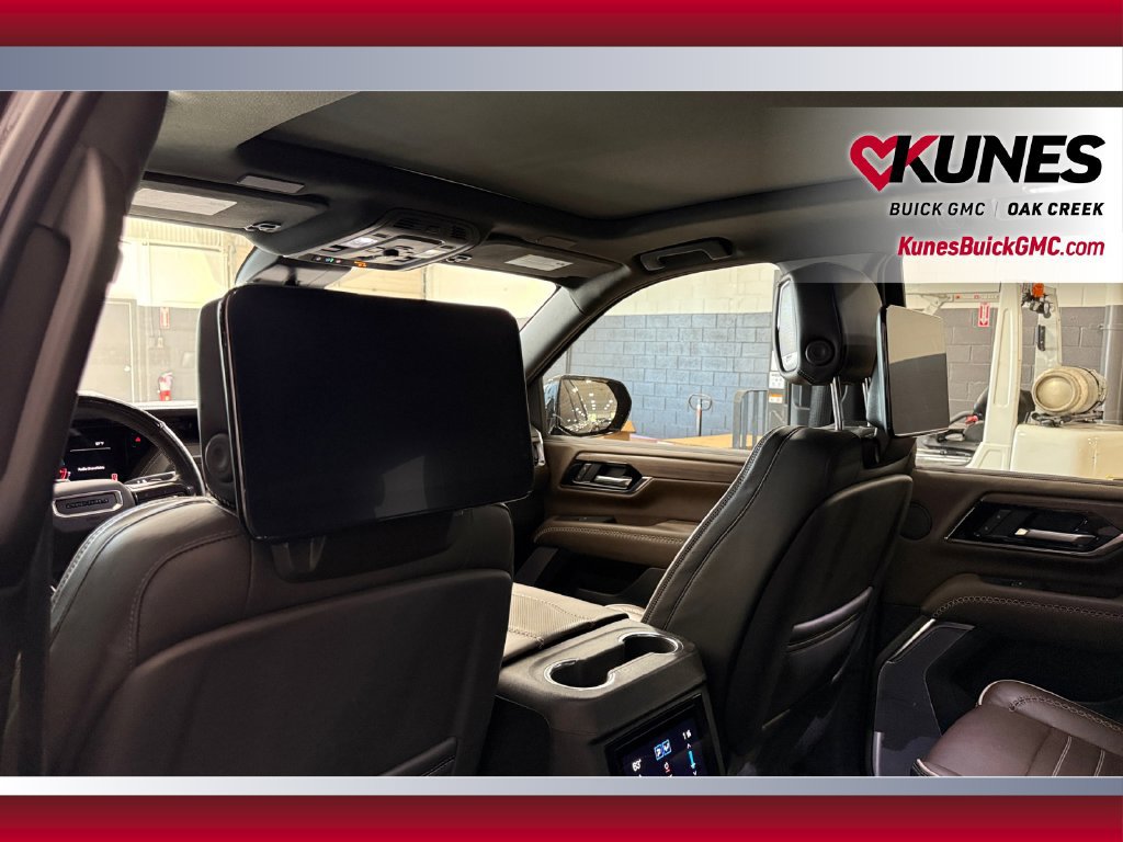 Used 2025 GMC Yukon Denali Ultimate w/ LPO, Floor Liner Package AWD/4WD image 44