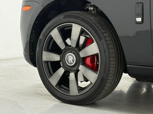 Used 2024 Rolls-Royce Cullinan AWD/4WD image 59