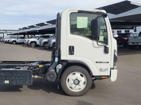 New 2025 Isuzu NPR HD image 6