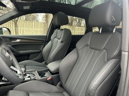 Certified 2025 Audi Q5 e Premium Plus w/ Premium Plus Package image 19