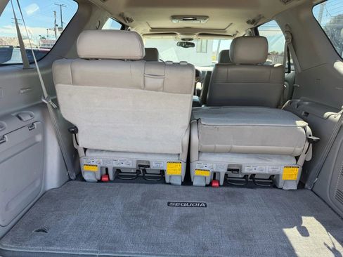 Used 2006 Toyota Sequoia Limited image 15