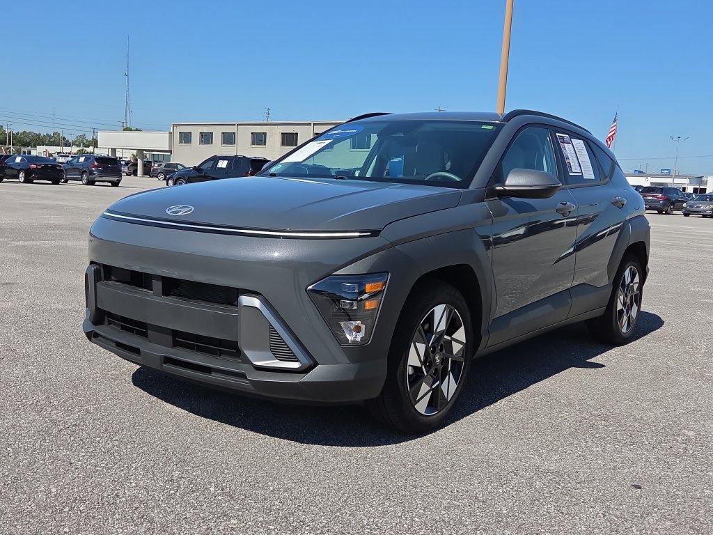 Certified 2024 Hyundai Kona SEL FWD image 4