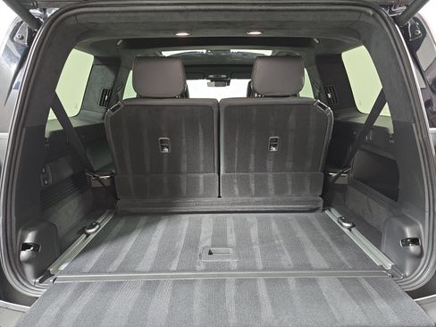 Used 2025 Rivian R1S Adventure Dual AWD/4WD image 15