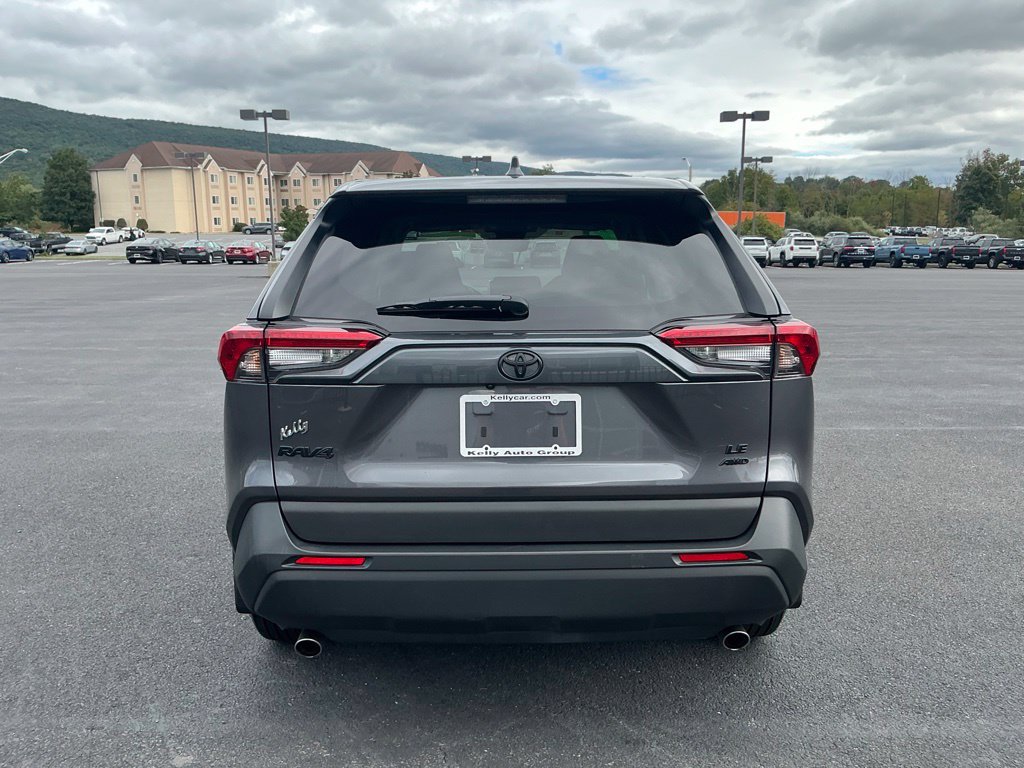 Certified 2024 Toyota RAV4 LE AWD/4WD image 8