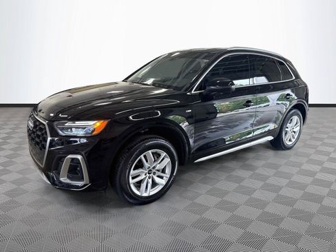 Used 2023 Audi Q5 2.0T Premium w/ Convenience Package AWD/4WD image 3