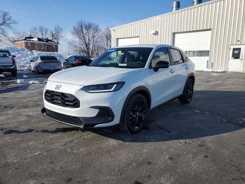 Certified 2024 Honda HR-V Sport image 3