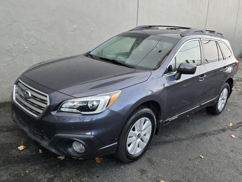 Used 2015 Subaru Outback 2.5i Premium image 2