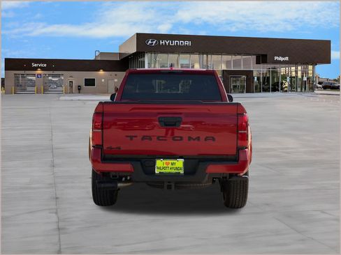 Used 2025 Toyota Tacoma TRD Sport AWD/4WD image 10