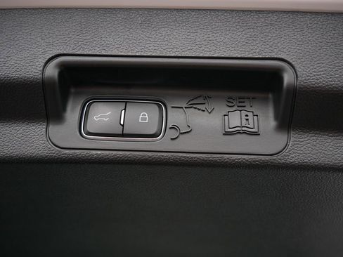 Certified 2025 Ford Escape Platinum AWD/4WD image 22