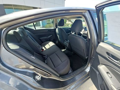 Used 2025 Nissan Altima 2.5 SV FWD image 20