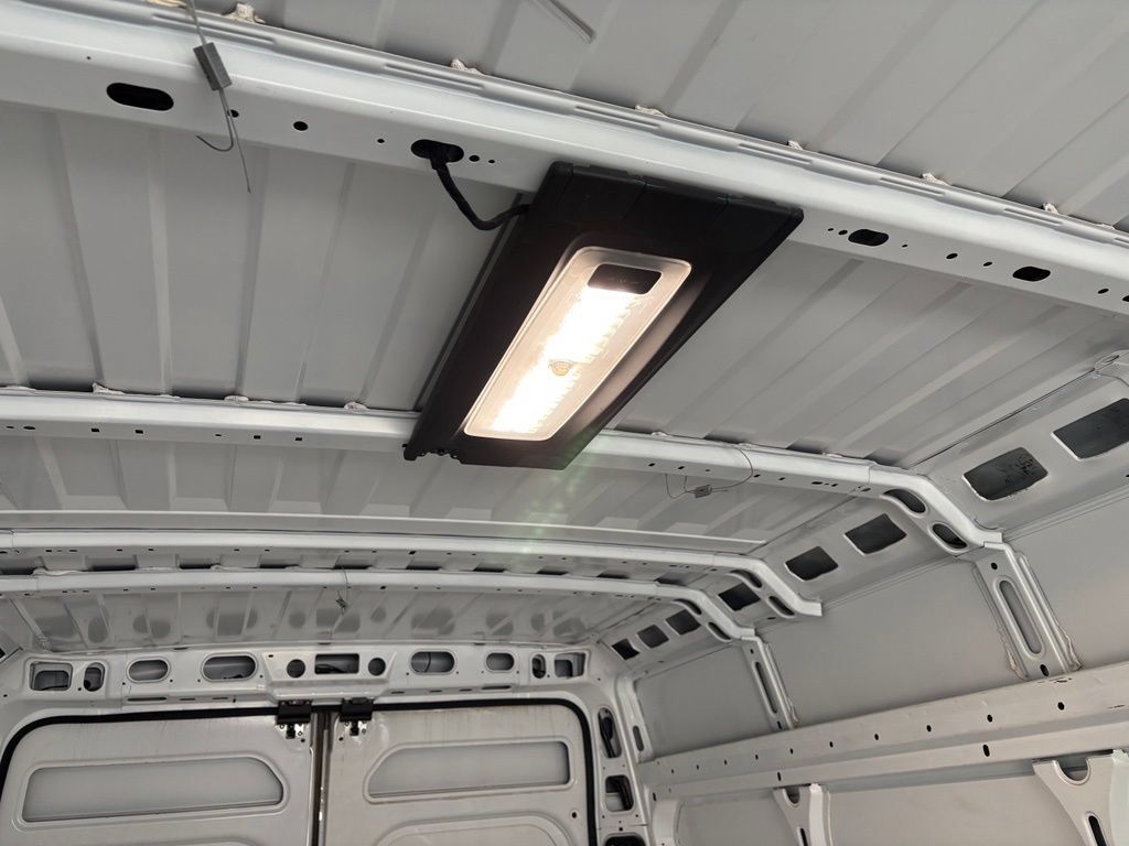 Used 2024 RAM ProMaster 2500 w/ Convenience Group FWD image 28