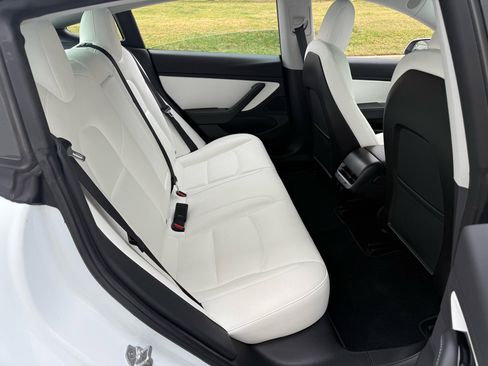 Used 2019 Tesla Model 3 Long Range image 23