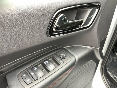 Used 2025 Dodge Durango GT AWD/4WD image 11