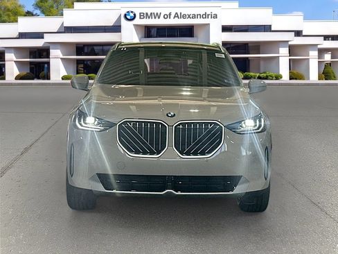 New 2026 BMW X3 xDrive30i w/ Premium Package AWD/4WD image 2