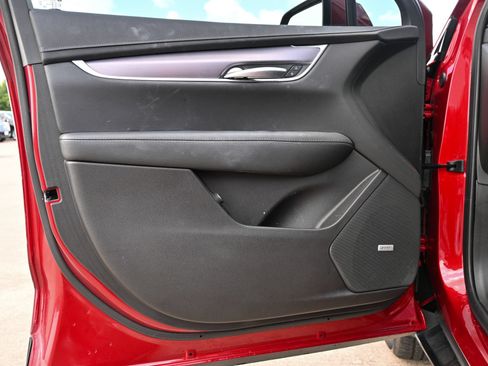 Certified 2025 Cadillac XT5 Luxury FWD image 20