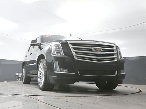 Used 2015 Cadillac Escalade Platinum image 53