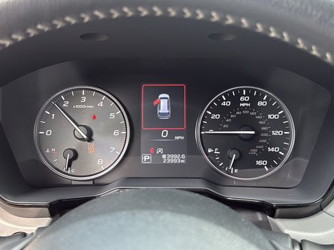 Certified 2025 Subaru Outback Premium AWD/4WD image 16