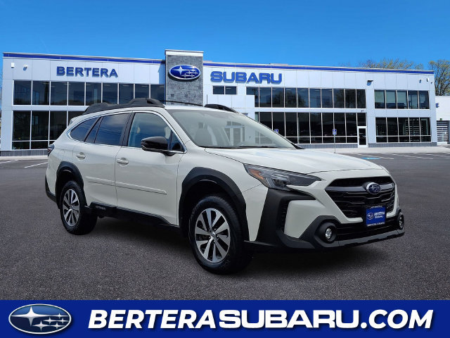 Used 2025 Subaru Outback Premium AWD/4WD image 1