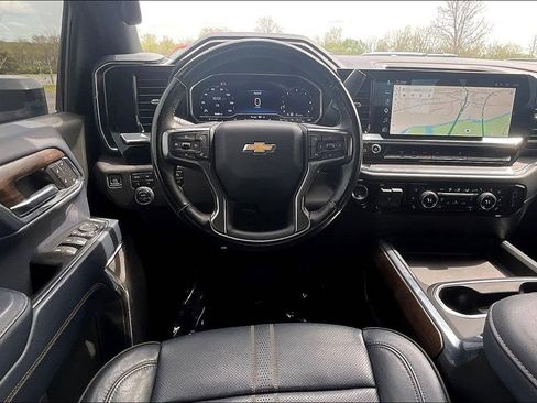 Used 2024 Chevrolet Silverado 2500 High Country AWD/4WD image 11