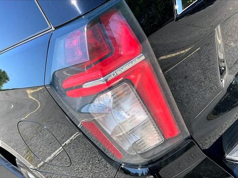Used 2023 Chevrolet Tahoe Premier AWD/4WD image 29