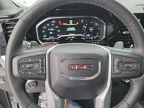 Used 2024 GMC Sierra 1500 SLT w/ SLT Convenience Package image 9