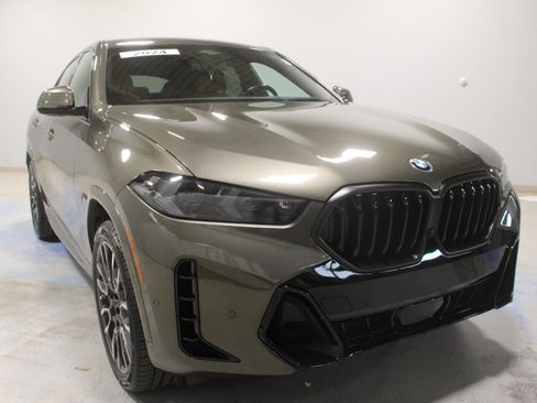 Used 2024 BMW X6 xDrive40i w/ Premium Package AWD/4WD image 18