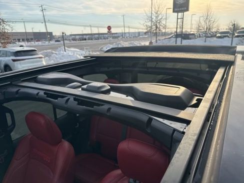 Used 2024 Jeep Wrangler Unlimited Rubicon 392 image 18