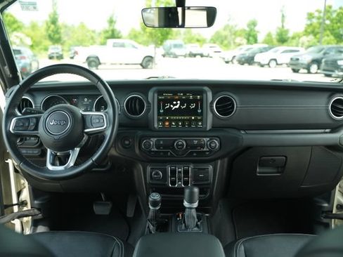 Used 2022 Jeep Wrangler Unlimited Sahara AWD/4WD image 26