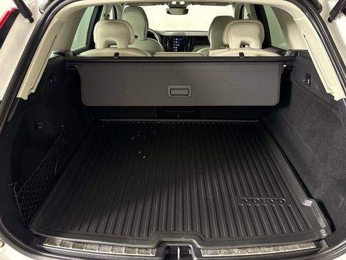 Used 2023 Volvo XC60 B5 Ultimate w/ Protection Package image 35