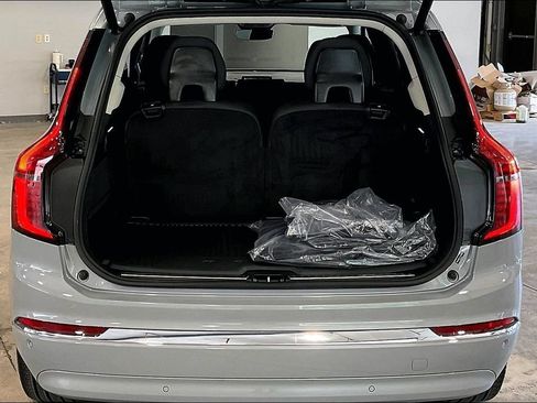 Used 2026 Volvo XC90 B6 Plus w/ Protection Package AWD/4WD image 5