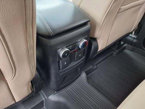 Certified 2022 Ford Explorer Limited image 11