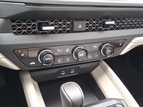Used 2023 Honda Accord EX image 16