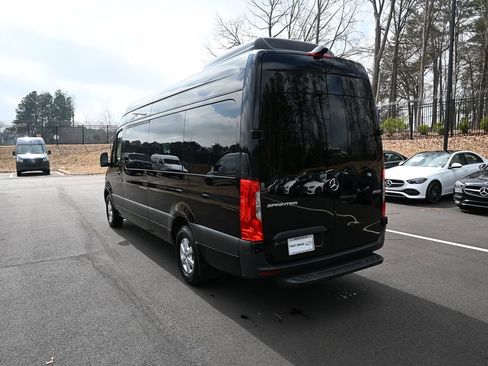 Used 2023 Mercedes-Benz Sprinter 2500 image 4