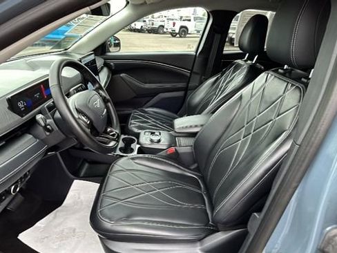 Certified 2024 Ford Mustang Mach-E Select image 17