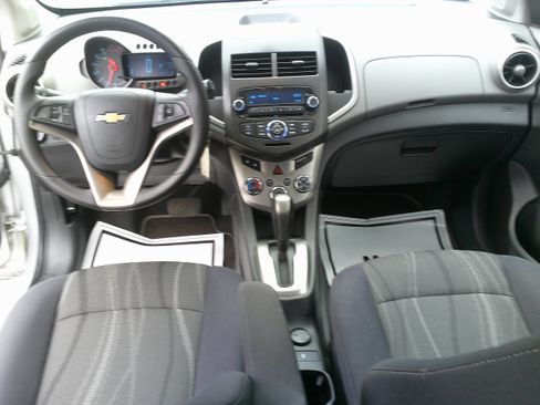Used 2014 Chevrolet Sonic LT FWD image 23