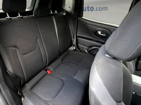 Used 2019 Jeep Renegade Altitude w/ Quick Order Package 2XM FWD image 26