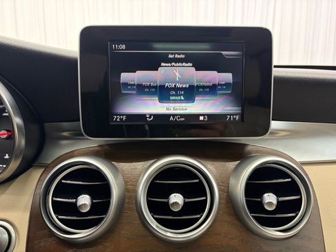 Used 2019 Mercedes-Benz GLC 300 4MATIC image 28