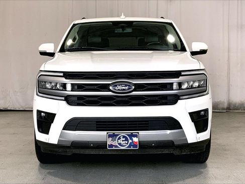 Used 2022 Ford Expedition XLT RWD image 2