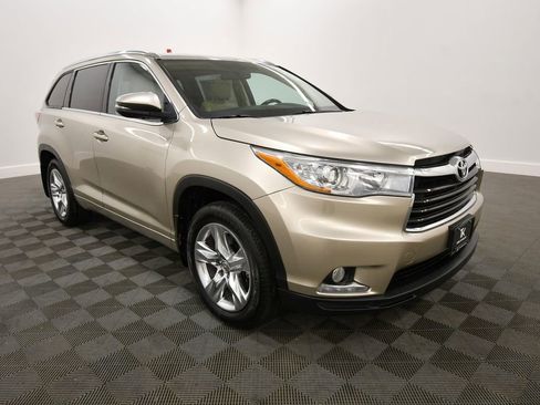 Used 2015 Toyota Highlander Limited AWD/4WD image 10